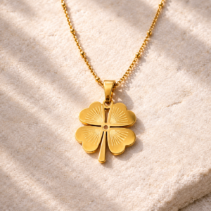 golden-clover-luck-pendant-necklace