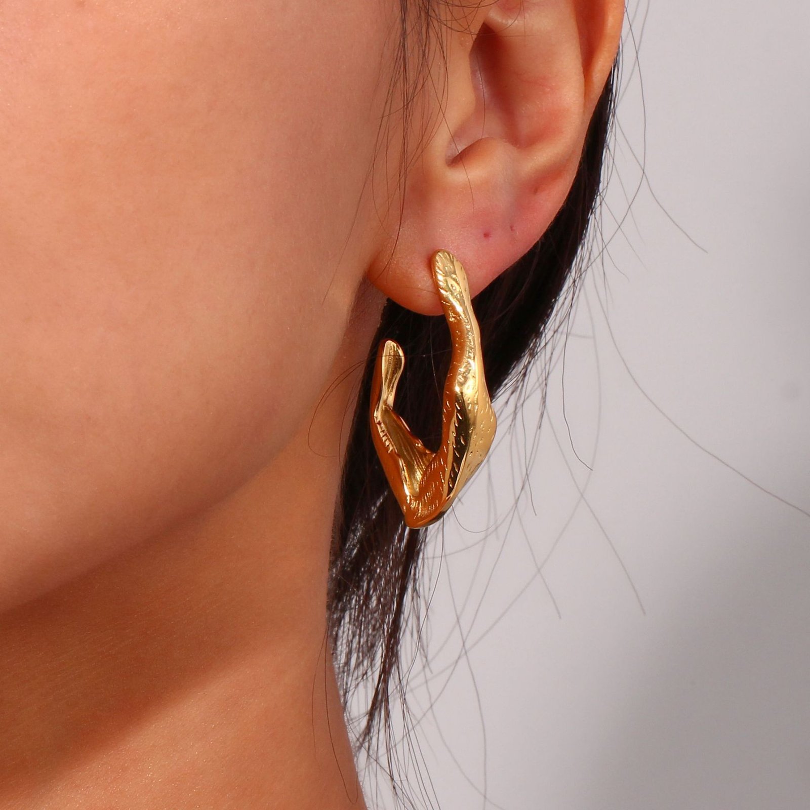 Gold Vintage Irregular Hoop Earrings for Women – Distressed Statement Fashion Jewelry - Image 4
