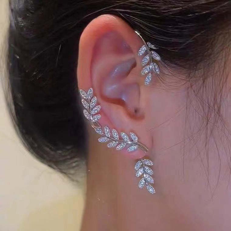Leaf Pattern Ear Cuff for Women – Elegant Gold & Silver Leaf Ear Jewelry - Image 4